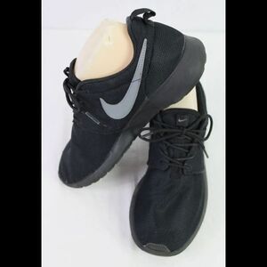Nike Roshe One Black Cool Grey 599728-020 Youth Size 6.5Y.